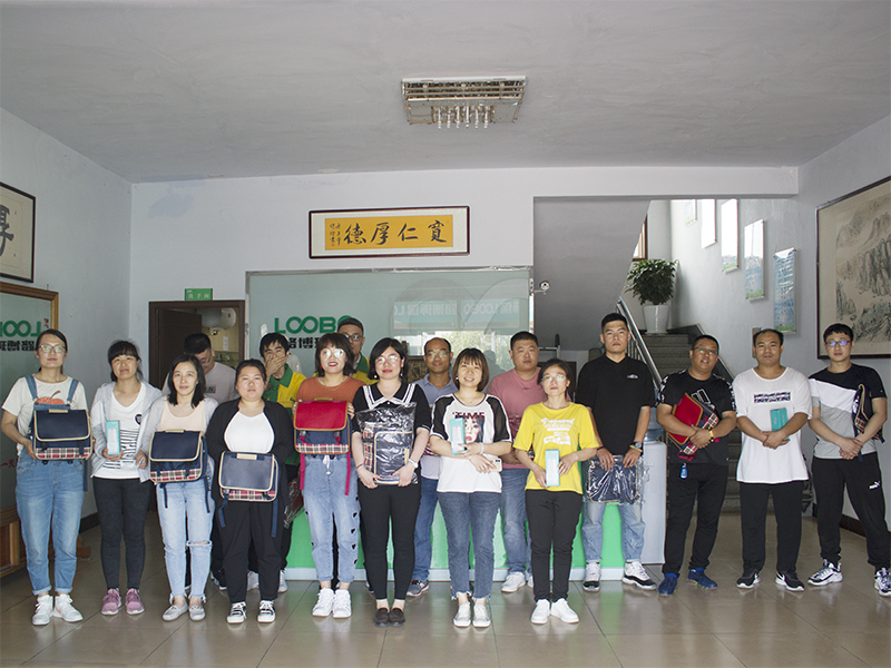 路博環保為孩子們送上兒童節禮物.jpg 路博環保為孩子們送上兒童節禮物.jpg