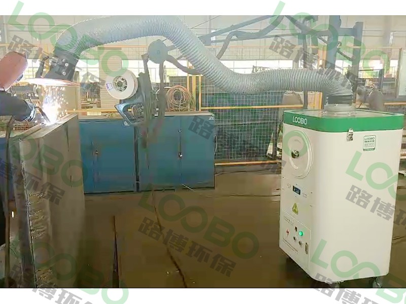 輕巧靈便,價(jià)格適中,這款移動(dòng)式焊煙凈化器值得一看 (2).jpg